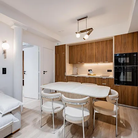 New 6 People - Saint Germain Notre-dame#ac