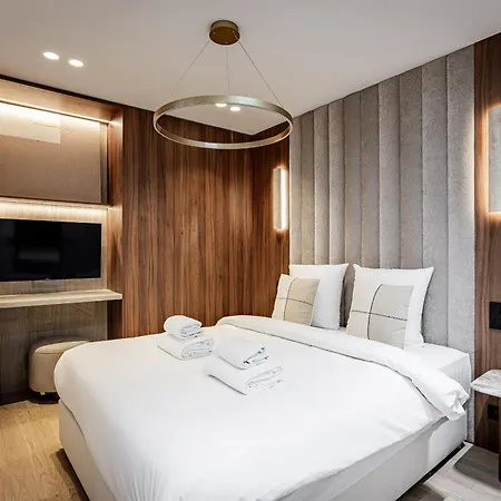 New 6 People - Saint Germain Notre-dame#ac