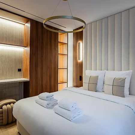 New 6 People - Saint Germain Notre-dame#ac * Paris